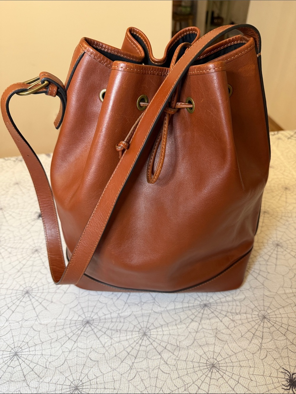 Sezane Maxi Farrow Bucket Bag